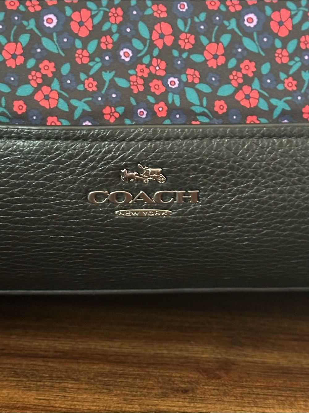 Coach Ranch Floral Tote - Picture 4 of 11